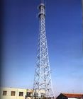 テレコミュニケーションは、携帯電話のタワーによって熱すくい電流を通される格子タワーそびえています