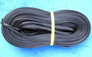 黒い鋼鉄に広がることは温室のためのプラスチック フィルム ワイヤーの側面図を描きます